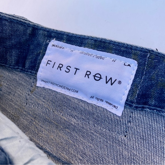 First Row Men's Denim Cargo Jeans Painted Distressed Size 40x32 NWT - Picture 4 of 8